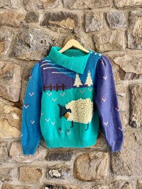 Vintage cottagecore farm sheep Shetland wool sweater - rare!! Small